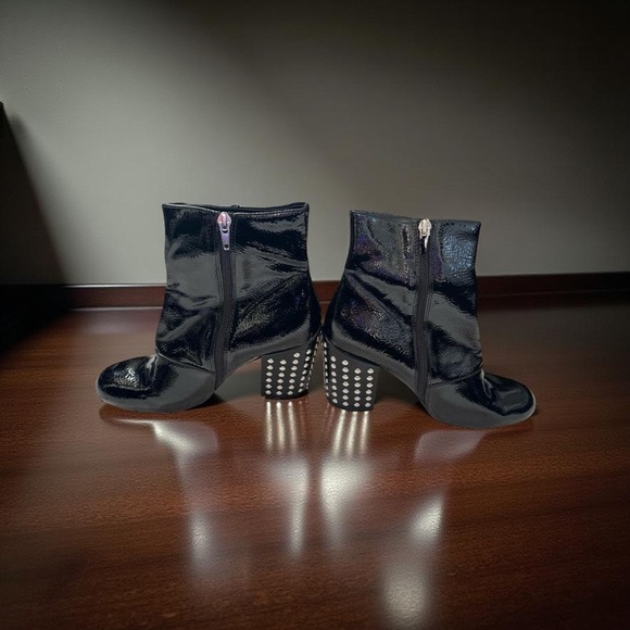 Steve Madden Galley Black Patent Studded Heel Boots Size 8M Brand New NWT Zipper - Picture 3 of 8